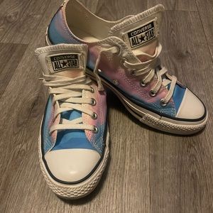 Woman’s Converse All-Star Sneakers Pink/Purple/Blue Tye-Dye Low Top Size 8